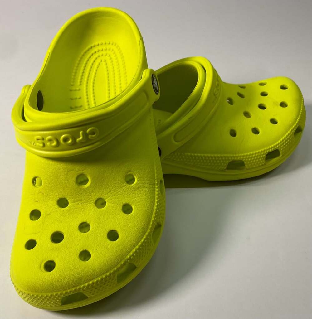 Crocs Classic Clog Size M 5 W 7 Yellow Slip-On Shoes
